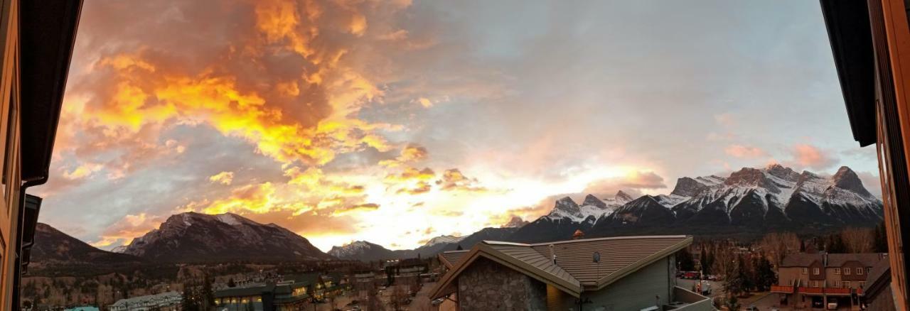 Downtown Loft, Mountain Views, Fireplace, Couple'S Retreat, Walker'S Paradise Canmore Exterior photo
